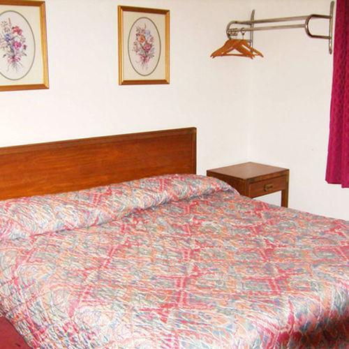 Rum River Motel Princeton Стая снимка